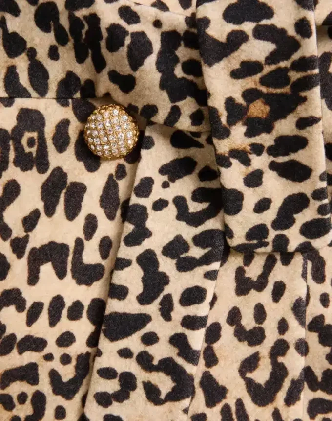 Abrigo de tela con estampado animalier