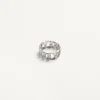 Anillo metálico con el logotipo VLogo Anillo metálico con el logotipo VLogo