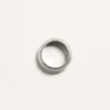 Anillo metálico Ovalette de Valentino Garavani