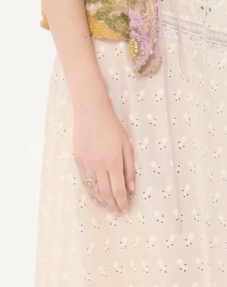 Anillo VLogo Signature en metal, esmalte y cristales