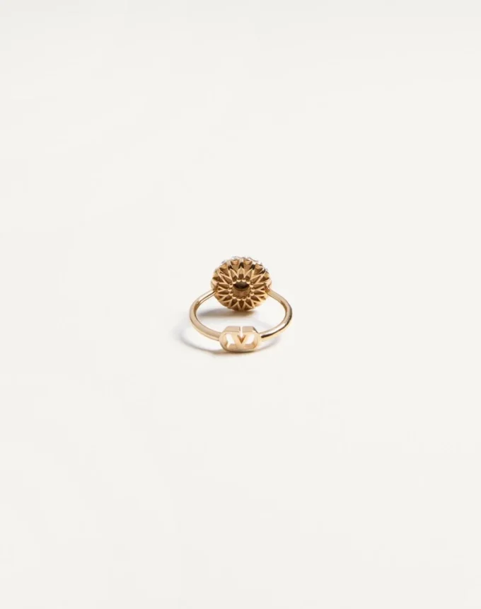 Anillo VLogo Signature en metal, esmalte y cristales