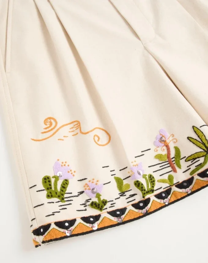 Bermudas de lona de algodón con bordados florales y ribetes jacquard Bermudas de lona de algodón con bordados florales y ribetes jacquard