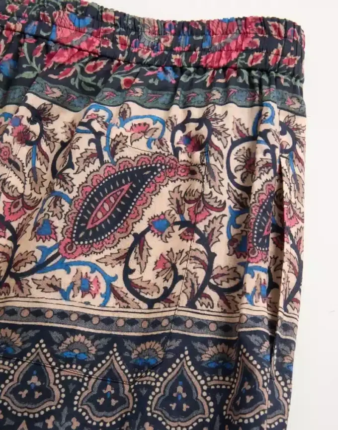 Bermudas de muselina de algodón con estampado Voyage Imaginaire y ribete de pasamanería Bermudas de muselina de algodón con estampado Voyage Imaginaire y ribete de pasamanería