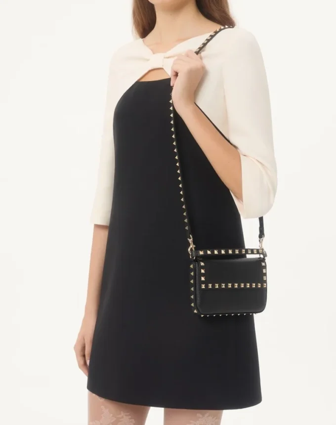 Bolsa Rockstud de piel de becerro granulada