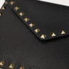 Bolsa Rockstud de piel de becerro granulada Bolsa Rockstud de piel de becerro granulada