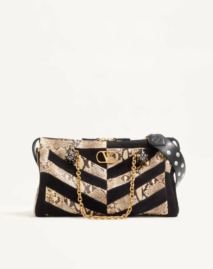 Bolso bandolera Panthea de Valentino Garavani con motivo chevron en pitón y ante Bolso bandolera Panthea de Valentino Garavani con motivo chevron en pitón y ante