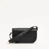 Bolso bandolera pequeño de piel de becerro Valentino Garavani Antibes Bolso bandolera pequeño de piel de becerro Valentino Garavani Antibes