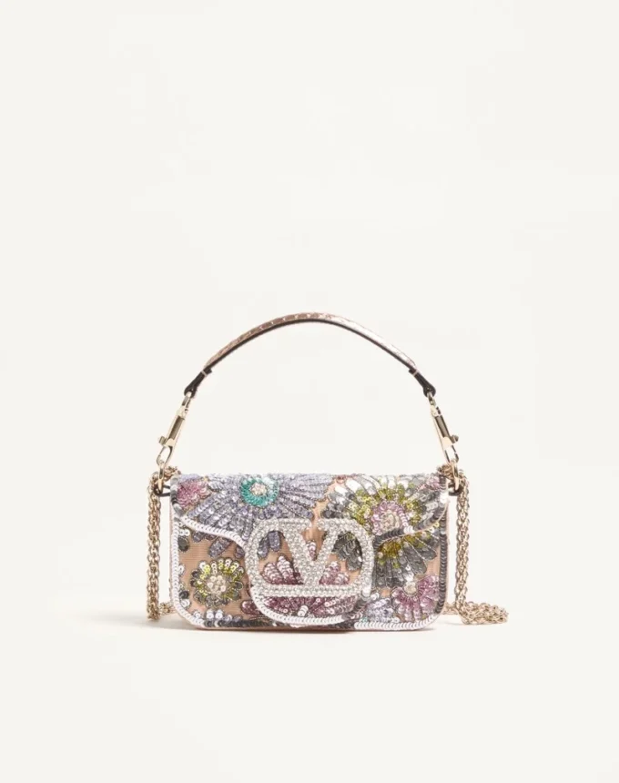 Bolso bandolera pequeño Locò de Valentino Garavani con bordado y logotipo joya Bolso bandolera pequeño Locò de Valentino Garavani con bordado y logotipo joya