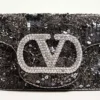 Bolso bandolera pequeño Locò de Valentino Garavani con bordado y logotipo joya Bolso bandolera pequeño Locò de Valentino Garavani con bordado y logotipo joya