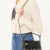 Bolso bandolera pequeño Rockstud de piel de becerro granulada