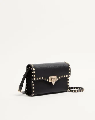 Bolso bandolera pequeño Rockstud de piel de becerro granulada