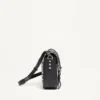Bolso bandolera pequeño Rockstud de piel de becerro granulada Bolso bandolera pequeño Rockstud de piel de becerro granulada