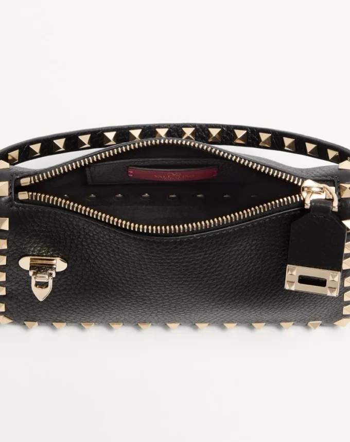 Bolso bandolera pequeño Rockstud de piel de becerro granulada