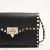 Bolso bandolera pequeño Rockstud de piel de becerro granulada
