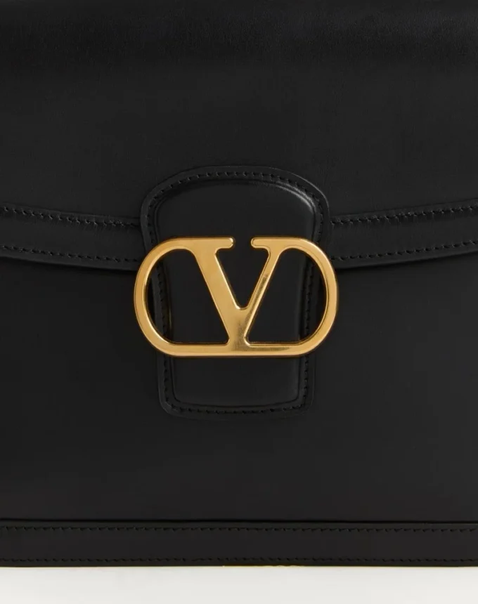 Bolso bandolera Valentino Garavani 9To5 de piel de becerro lisa Bolso bandolera Valentino Garavani 9To5 de piel de becerro lisa