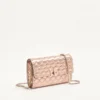 Bolso bandolera Valentino Garavani Rockstud Spike en piel napa laminada Bolso bandolera Valentino Garavani Rockstud Spike en piel napa laminada