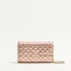 Bolso bandolera Valentino Garavani Rockstud Spike en piel napa laminada Bolso bandolera Valentino Garavani Rockstud Spike en piel napa laminada