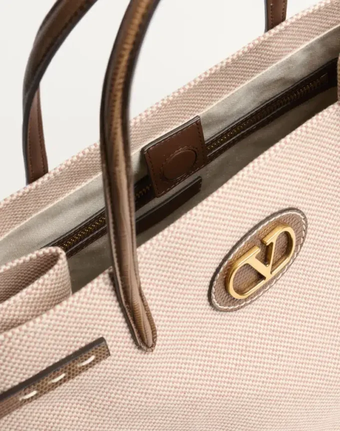 Bolso de compras mediano de lona Antibes de Valentino Garavani Bolso de compras mediano de lona Antibes de Valentino Garavani