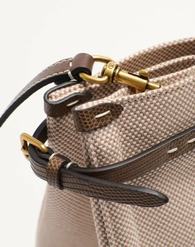 Bolso de compras mediano de lona Antibes de Valentino Garavani Bolso de compras mediano de lona Antibes de Valentino Garavani