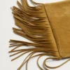 Bolso de hombro de ante con flecos Nellcôte de Valentino Garavani Bolso de hombro de ante con flecos Nellcôte de Valentino Garavani