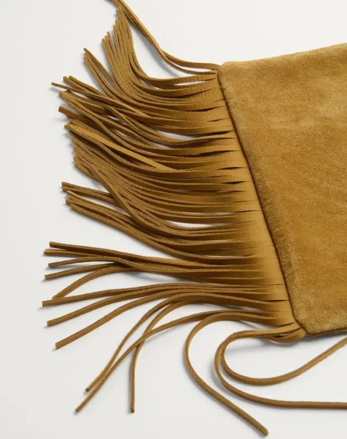 Bolso de hombro de ante con flecos Nellcôte de Valentino Garavani Bolso de hombro de ante con flecos Nellcôte de Valentino Garavani