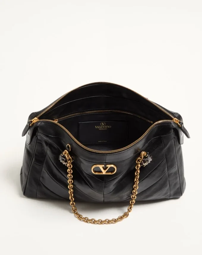 Bolso de hombro Panthea de Valentino Garavani en piel napa con estampado chevron Bolso de hombro Panthea de Valentino Garavani en piel napa con estampado chevron