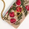 Bolso de mano con bordado Valentino Garavani Vain y estampado Cherryfic Bolso de mano con bordado Valentino Garavani Vain y estampado Cherryfic