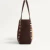 Bolso de mano mediano bordado Nellcôte de Valentino Garavani Bolso de mano mediano bordado Nellcôte de Valentino Garavani