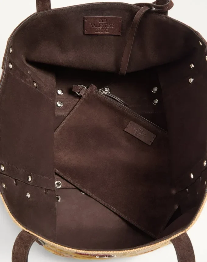 Bolso de mano mediano bordado Nellcôte de Valentino Garavani Bolso de mano mediano bordado Nellcôte de Valentino Garavani