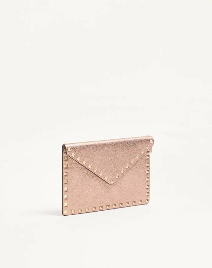 Bolso de mano Rockstud de piel de becerro granulada laminada Bolso de mano Rockstud de piel de becerro granulada laminada