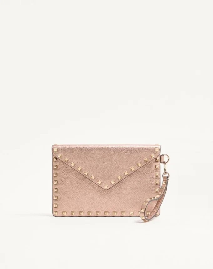 Bolso de mano Rockstud de piel de becerro granulada laminada Bolso de mano Rockstud de piel de becerro granulada laminada