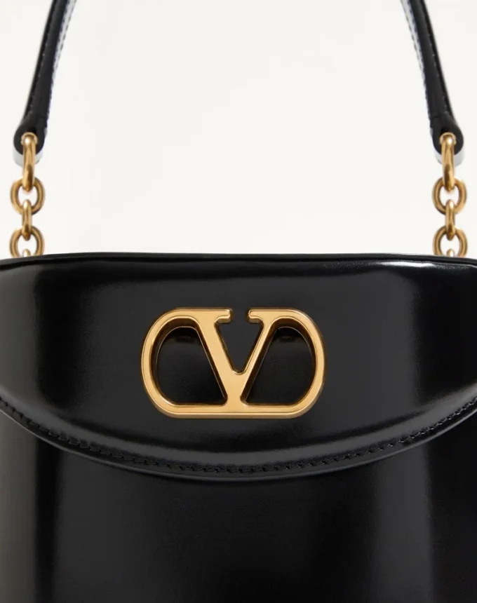 Bolso de tocador Valentino Garavani Vain en piel de becerro brillante Bolso de tocador Valentino Garavani Vain en piel de becerro brillante