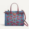 Bolso mediano Antibes de Valentino Garavani en denim con bordado Cherryfic