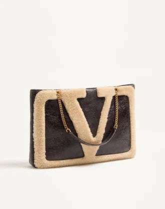 Bolso mediano de compras Valentino Garavani Viva Superstar en piel de oveja.