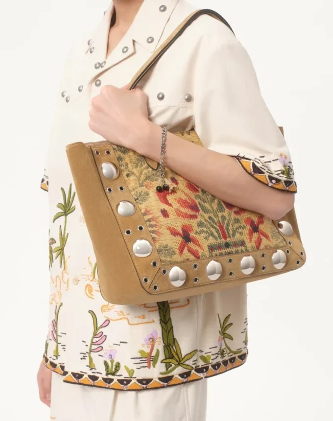 Bolso mediano Nellcôte de Valentino Garavani en tejido jacquard Bolso mediano Nellcôte de Valentino Garavani en tejido jacquard