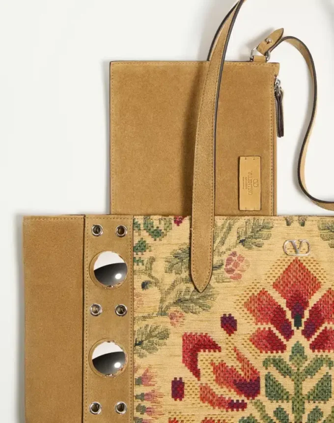 Bolso mediano Nellcôte de Valentino Garavani en tejido jacquard Bolso mediano Nellcôte de Valentino Garavani en tejido jacquard