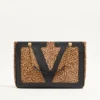 Bolso mediano Viva Superstar de Valentino Garavani en piel de becerro con efecto pony Bolso mediano Viva Superstar de Valentino Garavani en piel de becerro con efecto pony