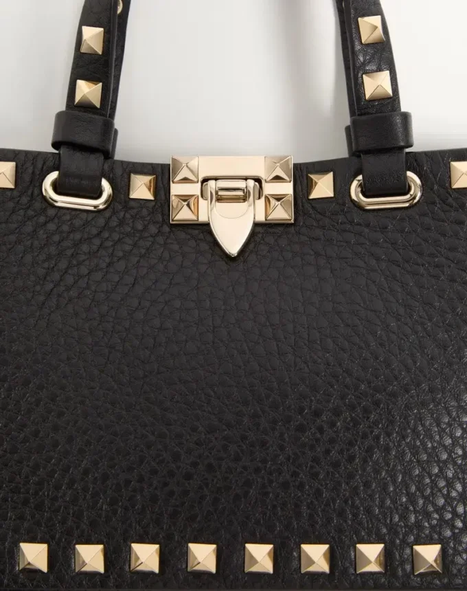 Bolso mini shopping Rockstud en piel de becerro granulada Bolso mini shopping Rockstud en piel de becerro granulada