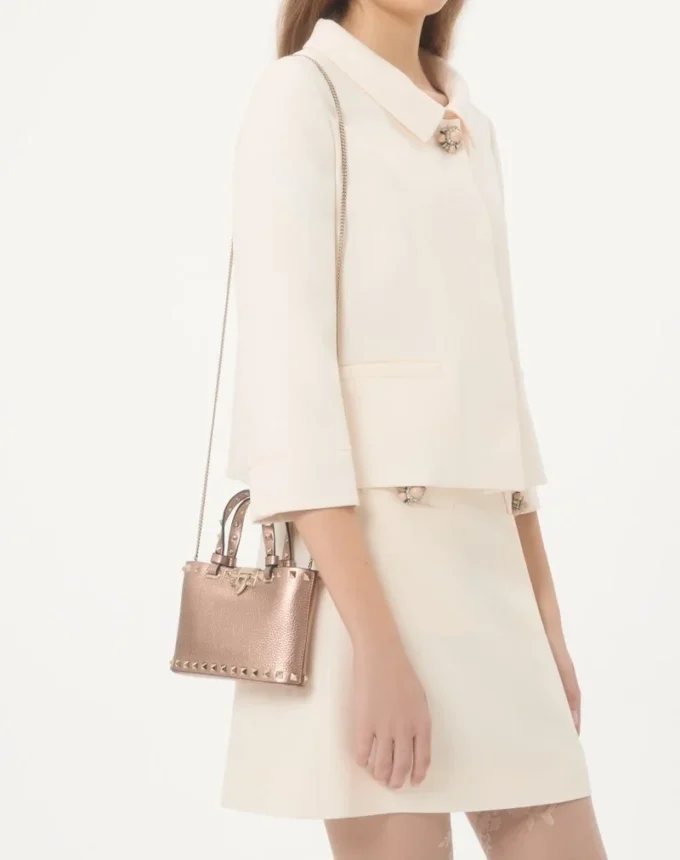 Bolso mini shopping Rockstud en piel de becerro granulada laminada
