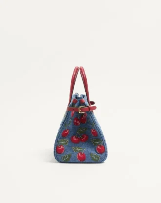 Bolso pequeño Antibes de Valentino Garavani en denim con bordado Cherryfic