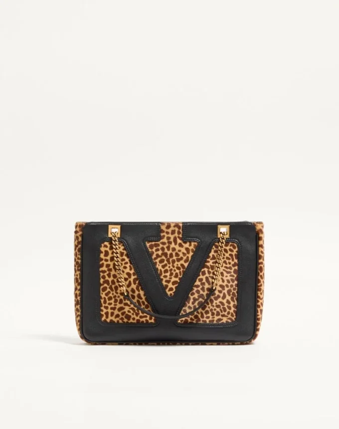 Bolso pequeño de compras Valentino Garavani Viva Superstar en piel de becerro con efecto pony Bolso pequeño de compras Valentino Garavani Viva Superstar en piel de becerro con efecto pony