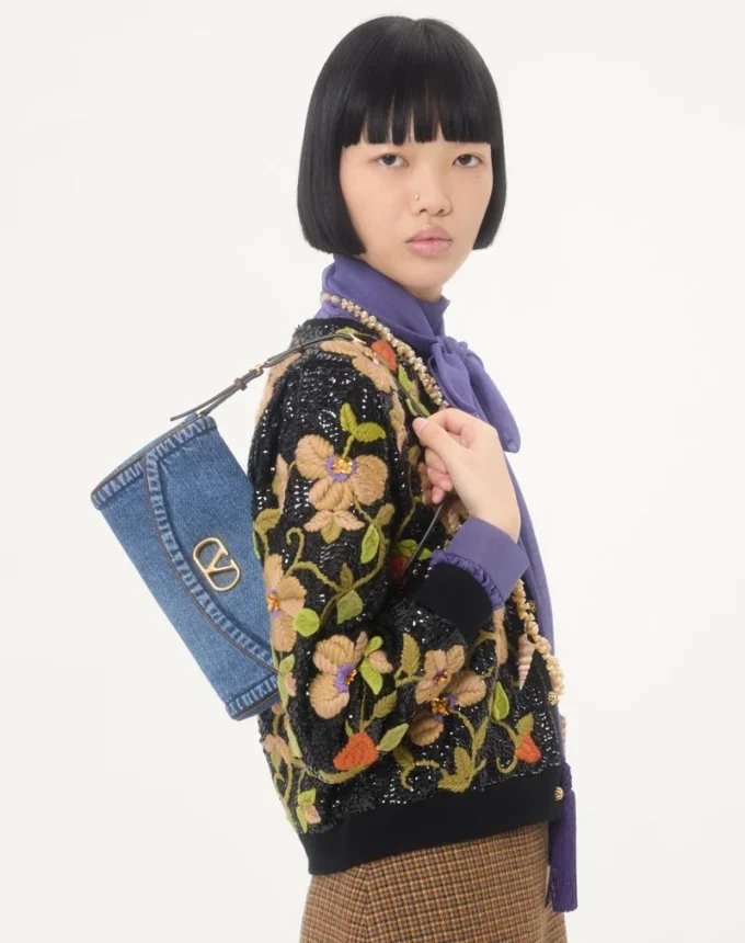 Bolso pequeño de denim Valentino Garavani DeVain