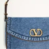 Bolso pequeño de denim Valentino Garavani DeVain