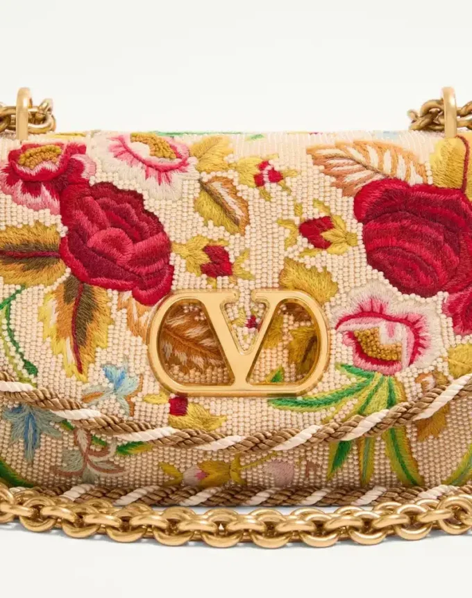 Bolso pequeño de hombro bordado Vain de Valentino Garavani Bolso pequeño de hombro bordado Vain de Valentino Garavani