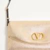 Bolso pequeño de hombro DeVain de Valentino Garavani en piel napa laminada Bolso pequeño de hombro DeVain de Valentino Garavani en piel napa laminada