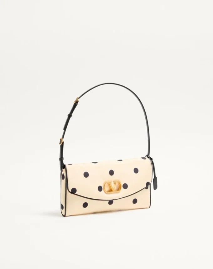 Bolso pequeño de hombro DeVain de Valentino Garavani en tejido moiré Plus De Pois Bolso pequeño de hombro DeVain de Valentino Garavani en tejido moiré Plus De Pois