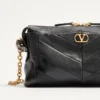 Bolso pequeño de hombro Panthea de Valentino Garavani en piel napa con estampado Chevron Bolso pequeño de hombro Panthea de Valentino Garavani en piel napa con estampado Chevron