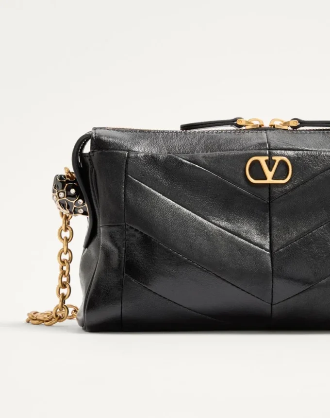 Bolso pequeño de hombro Panthea de Valentino Garavani en piel napa con estampado Chevron Bolso pequeño de hombro Panthea de Valentino Garavani en piel napa con estampado Chevron