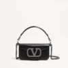 Bolso pequeño de hombro Valentino Garavani Locò con logotipo joya