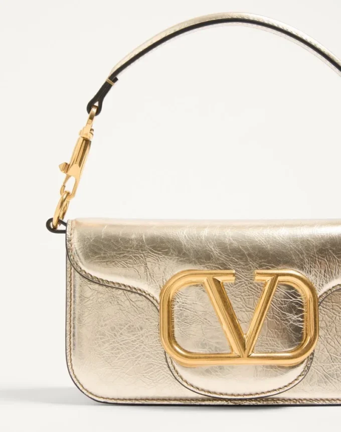 Bolso pequeño de hombro Valentino Garavani Locò en piel de becerro metalizada